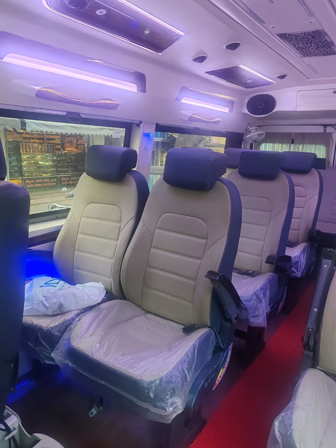 Traveller Seats Detail